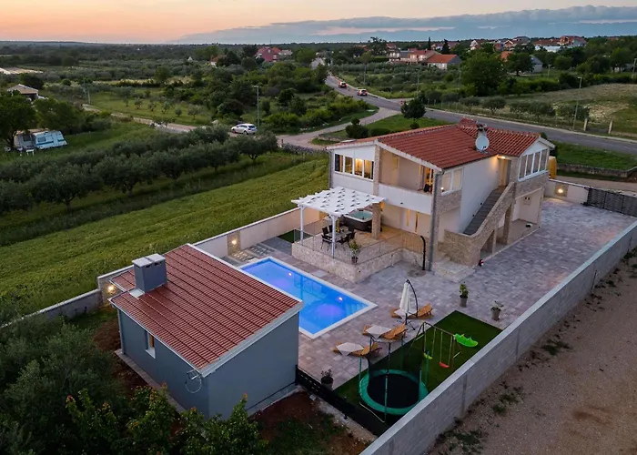 Дом отдыха Awesome In Gorica (Zadar)
